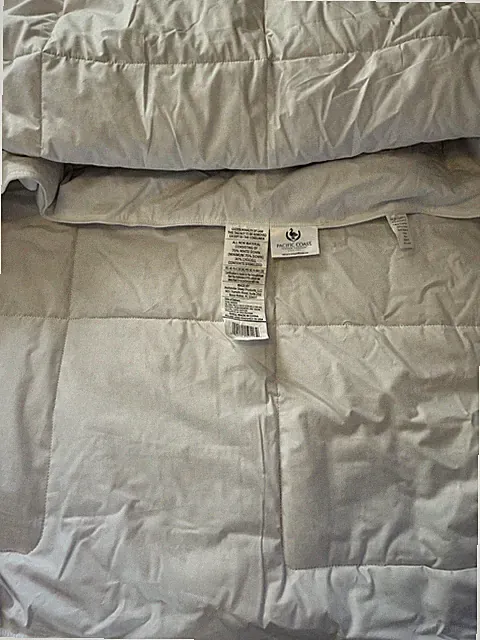 NEW Pacific Coast Feather Company Hollander Cotton Cover Down Comforter Queen
